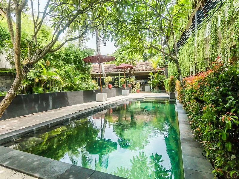 Zen Rooms Seminyak Kunti Nuansa סמיניאק