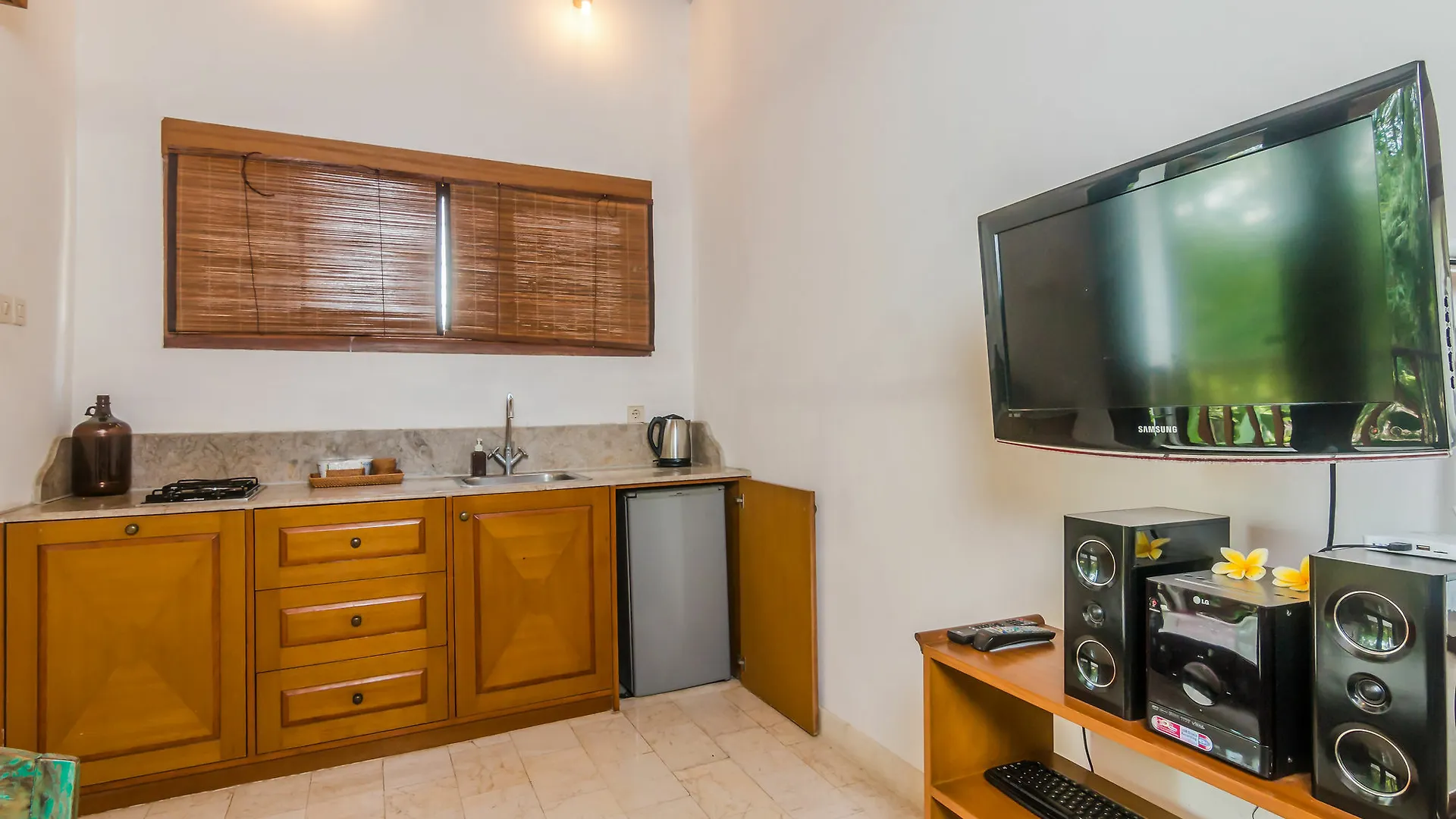 Zen Rooms Seminyak Kunti Nuansa 3*, סמיניאק